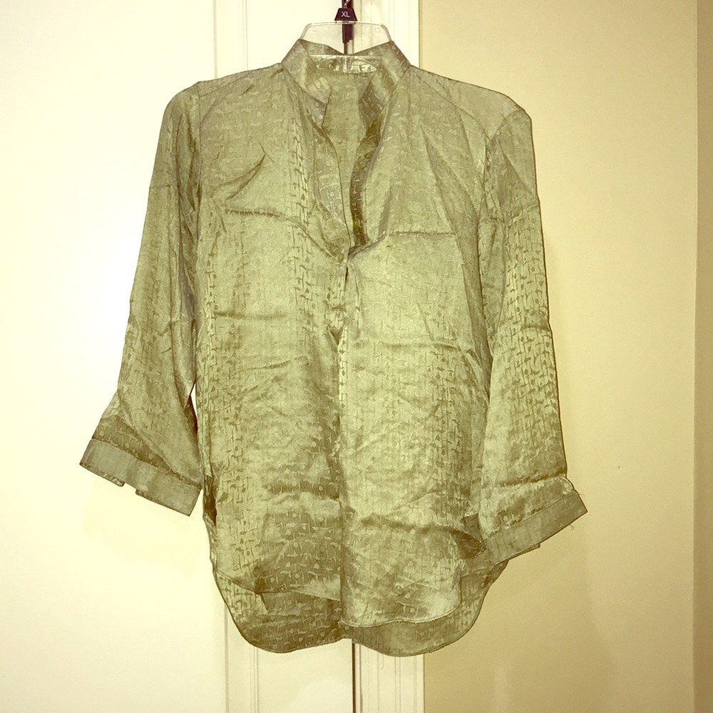 💡 Green Satin Shirt